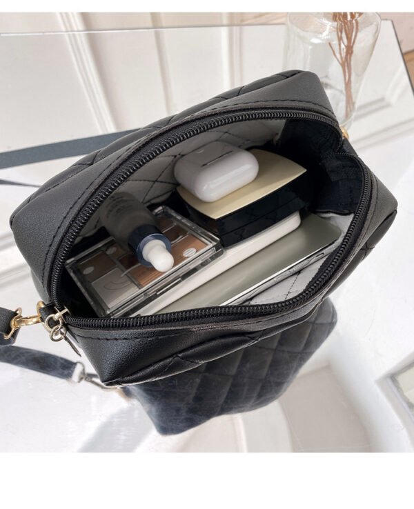 Female Tassel Wallet - Image 11